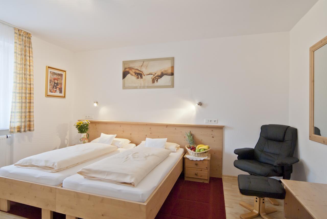 Gasthof Stocker Landsham Zimmer foto