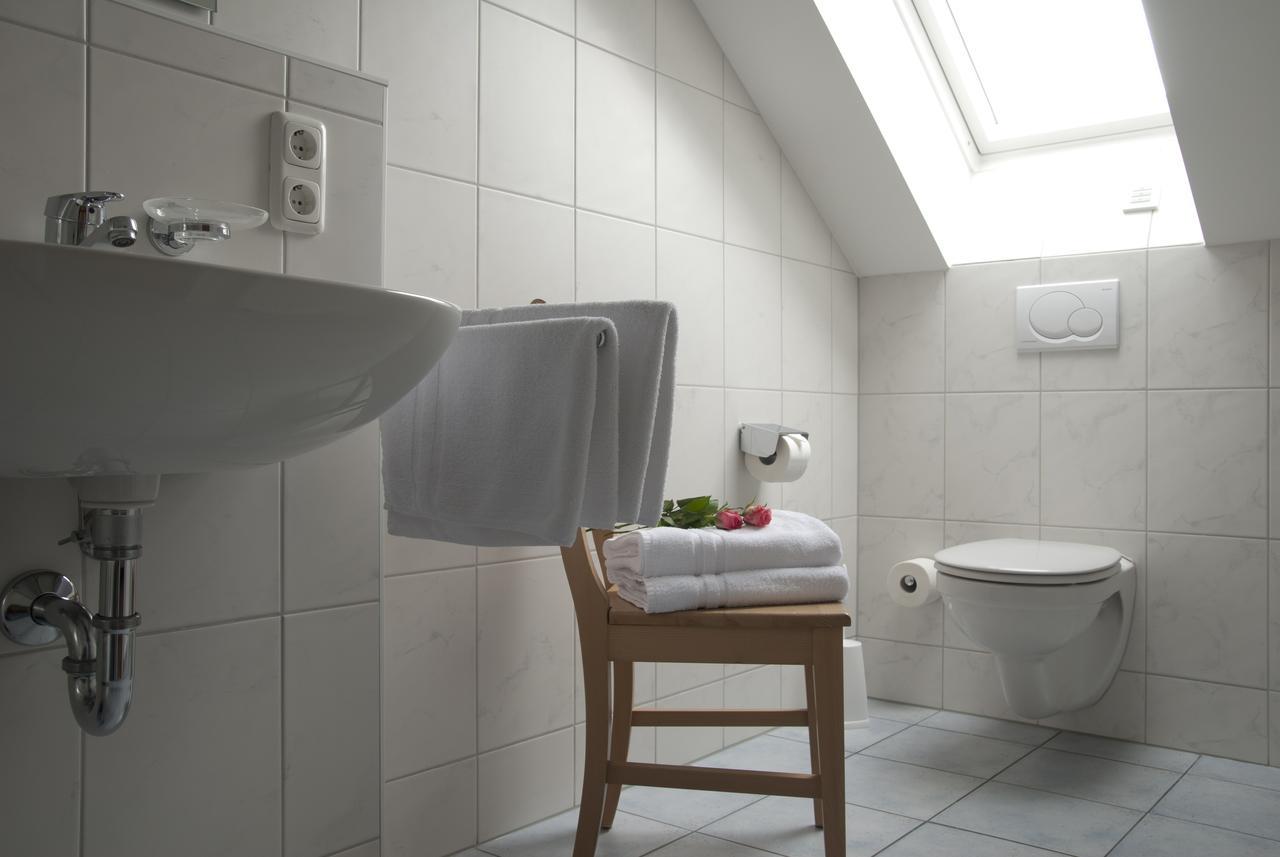 Gasthof Stocker Landsham Zimmer foto